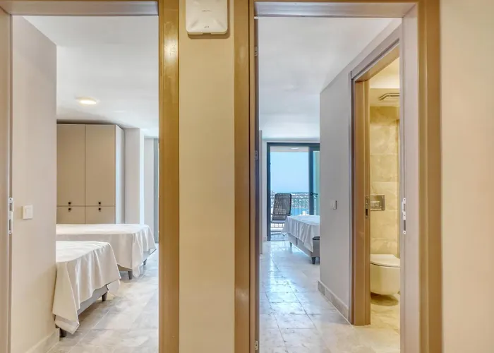 Olira Tuerkbuekue Residences