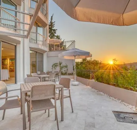 Olira Tuerkbuekue Residences Отель *