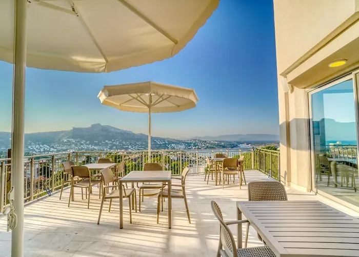 Olira Tuerkbuekue Residences Hotel