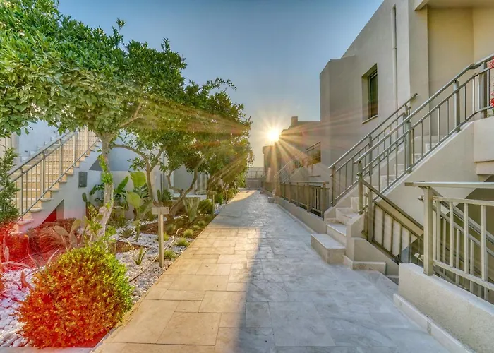 Olira Tuerkbuekue Residences Hotel *