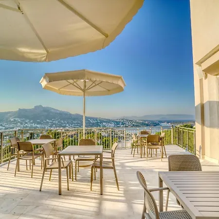 Olira Tuerkbuekue Residences Hotell