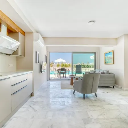 Olira Tuerkbuekue Residences Hotell