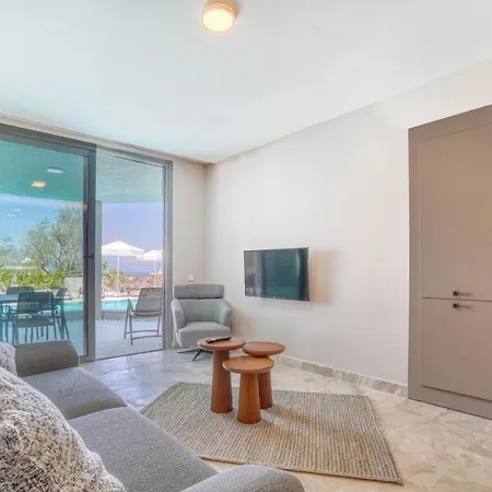 Hotell Olira Tuerkbuekue Residences *